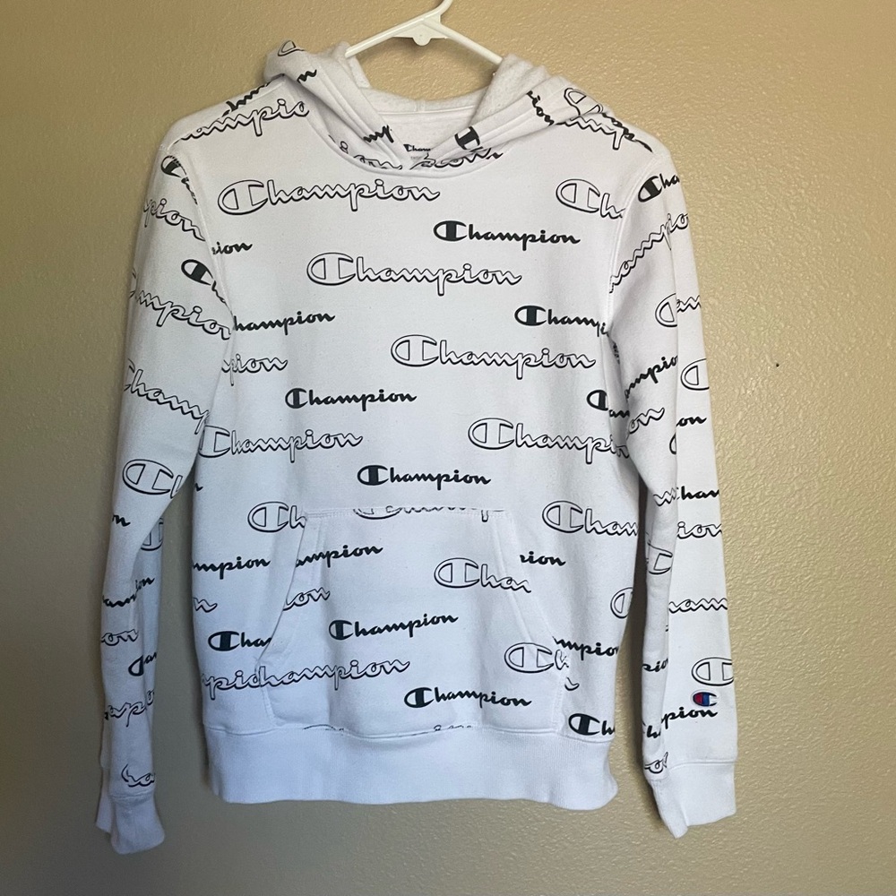 Girls champion hoodie size (L)